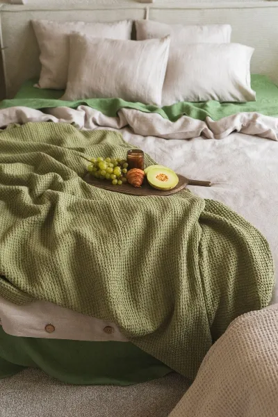 AmourLinen AmourLinen unisex vegan Decke Waffel Moosgrün
