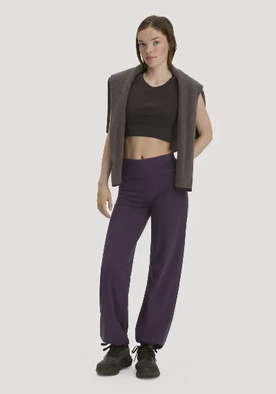 hessnatur hessnatur Loungewear Hose Regular ACTIVE LIGHT aus Bio-Baumwolle - lila