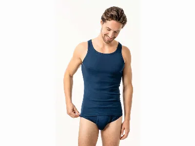 Living Crafts Living Crafts Bio-Herren-Unterhemd JOSEPH ohne Seitennähte, navy, Gr. 5 (M)
