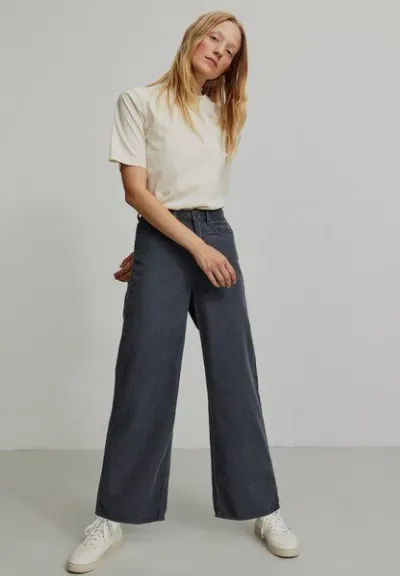 recolution recolution ERICA CORDUROY
