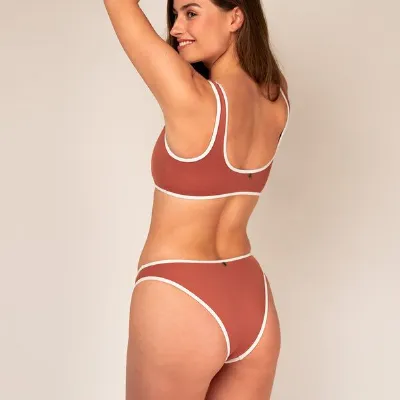 Woodlike Ocean Woodlike Ocean Contour Cheeky Bikini Pant - wendebar weiß / rose brown / lila