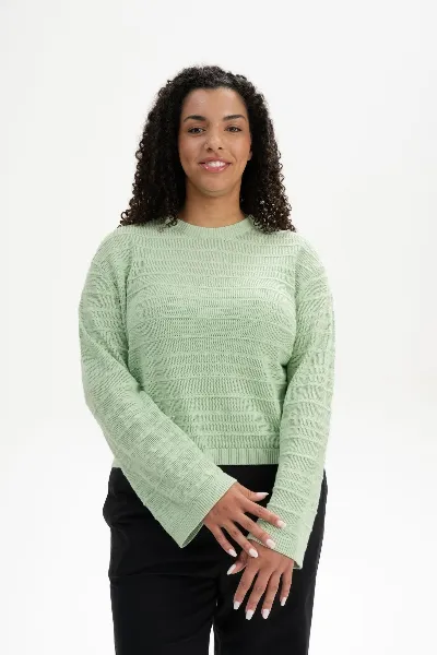 MELA Pullover Knit Jalidi