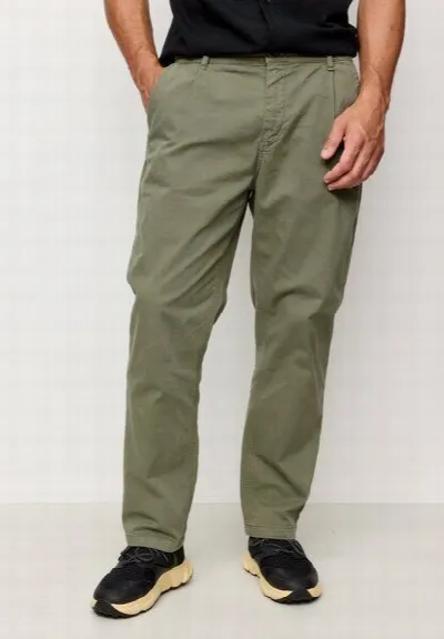 recolution Herren Chino mit Bundfalte aus Baumwoll Mix - OAK - recolution