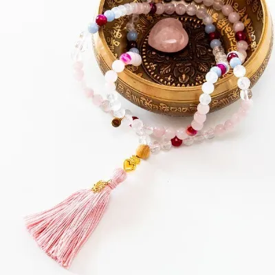 Divasya Divasya Mala-Kette True Love aus Rosenquarz, Angelite & Mondstein