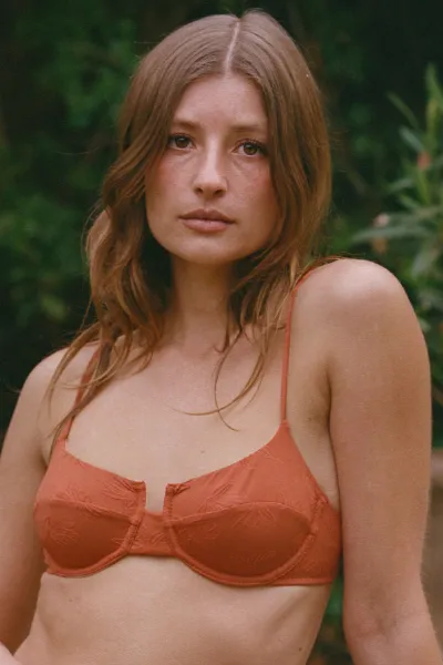 Nénés Nénés Damen vegan Bikinioberteil Léa Bügel Terracotta Rot