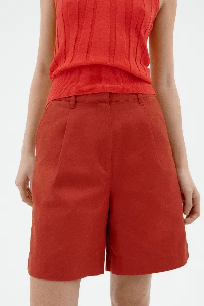 thinking mu Thinking MU Damen vegan Shorts Bermuda Pinzette Lia Rot