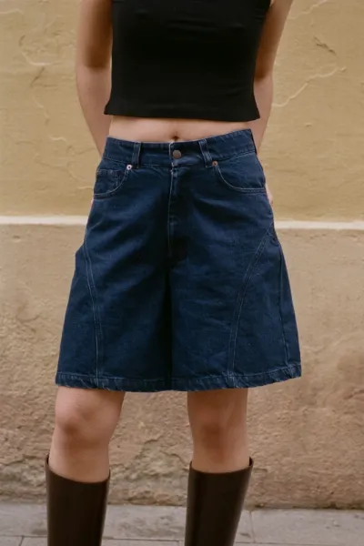 Nénés Nénés Damen vegan Shorts Isaure Blau