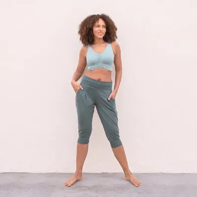 Jaya Jaya NIDHI - Damen - 3/4 Hose für Yoga und Freizeit aus Biobaumwolle