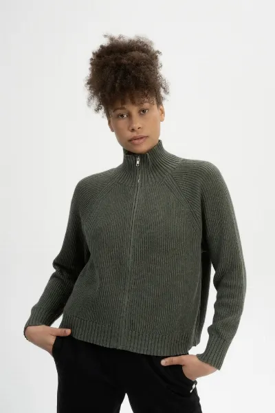 MELA MELA Damen vegan Strickjacke Rippe Kamuka Grün Melange