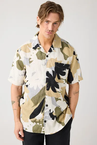 KnowledgeCotton Apparel KnowledgeCotton Apparel Herren vegan Shirt Kurzarm Relaxed Print Grün