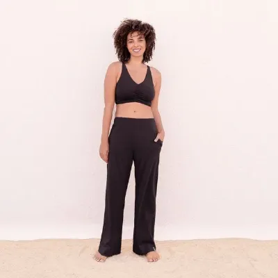 Jaya Jaya KAIRO - Damen - weich fliessende Yoga - und Lounge Pants ist aus einem Mix aus TENCEL Lyocell und Bio-Baumwolle hergestellt