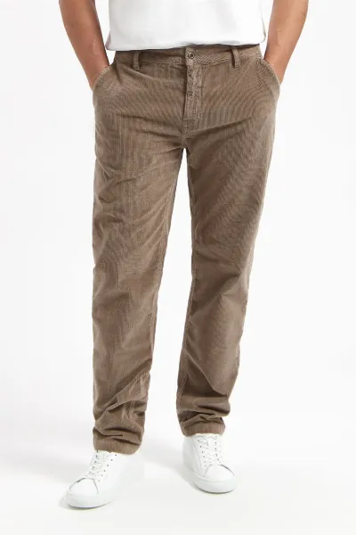 Kuyichi Kuyichi Herren vegan Chino Pants Darren Schwarzer Tee