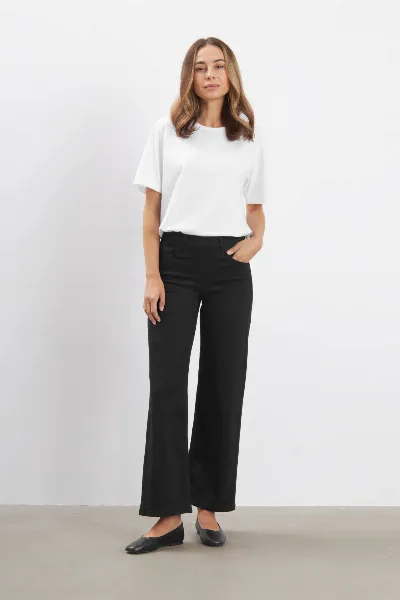 LAURIE LAURIE Damen vegan Jeans Donna Locker Kurz Länge