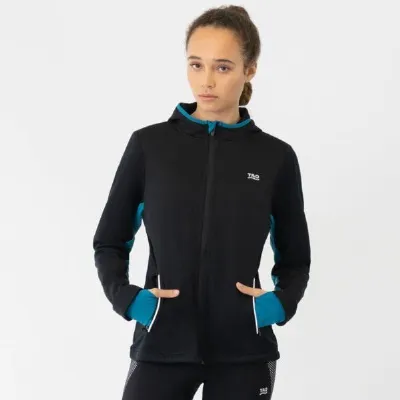 TAO Sportswear TAO Sportswear Warme, wasserdichte Damen Laufjacke BJARKA mit Kapuze und Daumenschlaufe