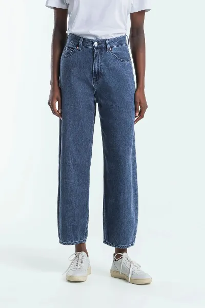 Kings of Indigo Jeans Leila Cropped Alex Dark Worn