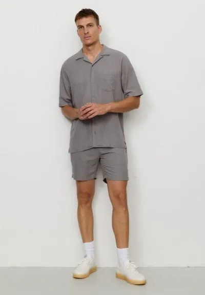 recolution Herren Shorts aus Leinen und LENZING ECOVERO Viskose Mix - CURRY - recolution