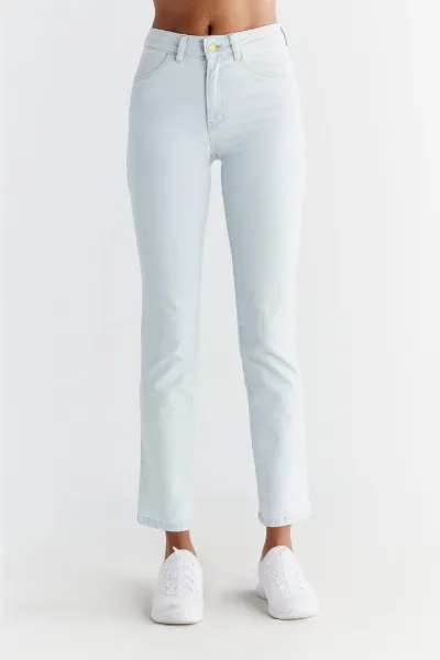 Evermind Evermind Damen vegan Jeans Straight Fit Eisblau
