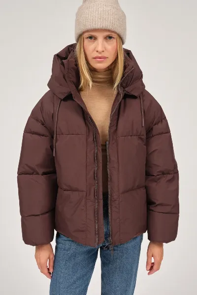Embassy of Bricks and Logs Pufferjacke Zonza