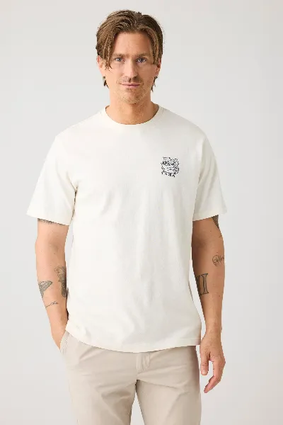 KnowledgeCotton Apparel KnowledgeCotton Apparel Herren vegan T-Shirt Sos Chest Print Egret