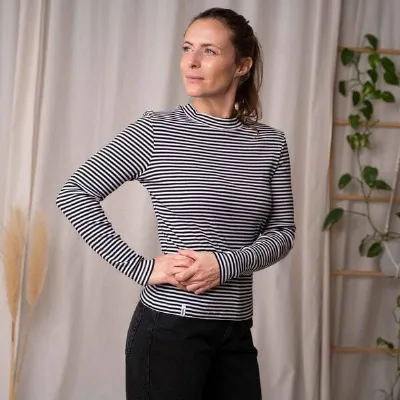 Vresh Clothing Vresh Clothing Viyola - Turtle Neck Longsleeve aus Biobaumwolle,