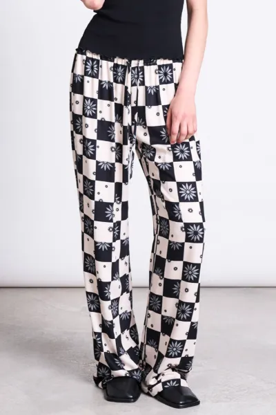 JAN N JUNE JAN 'N JUNE Damen vegan Hose Mid Rise Lose Strath Floral Square Print