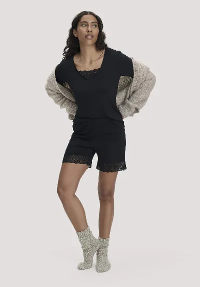 hessnatur hessnatur Damen Schlafshorts PURE SENSE LACE aus TENCEL™ Modal