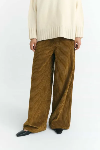 Thinking MU Hose Hedda Corduroy