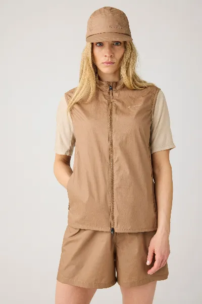 KnowledgeCotton Apparel KnowledgeCotton Apparel Damen vegan Weste Vent Ripstop 90 Tuffet Braun