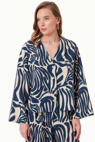 ORGANICATION ORGANICATION Damen vegan Bluse Mit Muster Abstrakt