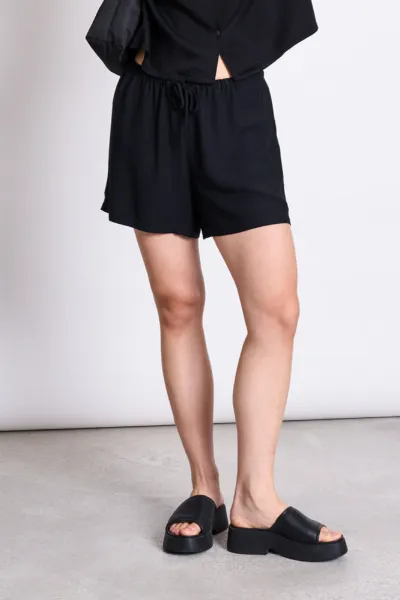 JAN N JUNE JAN 'N JUNE Damen vegan Shorts Drawstring Lov