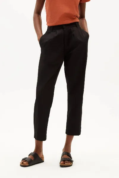 Thinking MU Hose Rina Light Schwarz