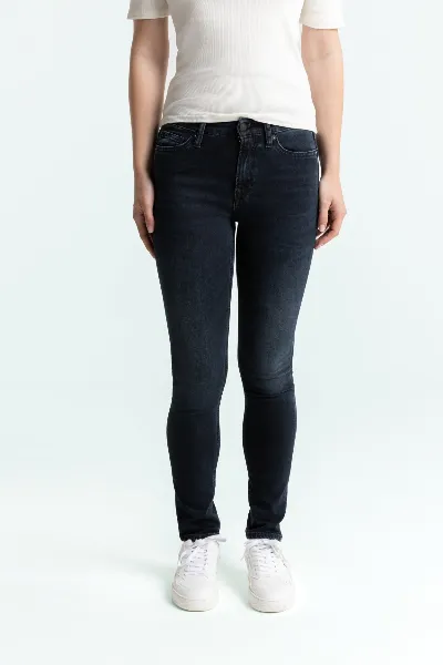 Kings Of Indigo Kings of Indigo Damen vegan Jeans Juno Medium Washed Blau Schwarz