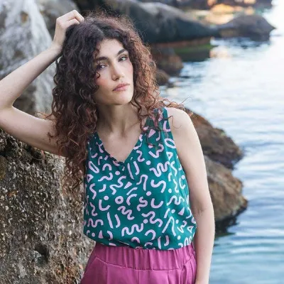 WiDDA berlin WiDDA berlin Bluse VAU forms mit grafischem Print aus ECOVERO® Viskose