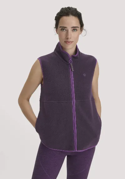 hessnatur hessnatur Loungewear Fleece Weste Regular ACTIVE LIGHT aus Bio-Baumwolle - lila