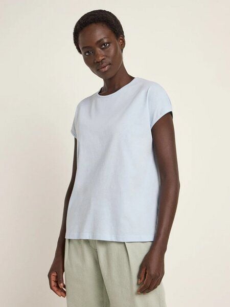 large-20260409-170217 large-20260409-170217