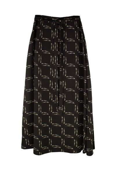 large-20260409-171949 large-20260409-171949