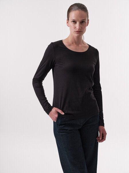 large-20260409-202415 large-20260409-202415