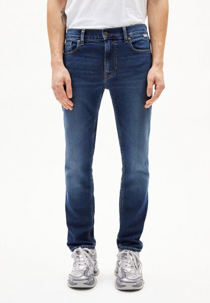 ARMEDANGELS IAAN Herren Slim Jeans aus recyceltem Baumwoll-Mix ARMEDANGELS IAAN Herren Slim Jeans aus recyceltem Baumwoll-Mix