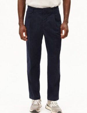 ARMEDANGELS TAAMIR PLEATED Herren Chinohose aus Bio-Baumwolle