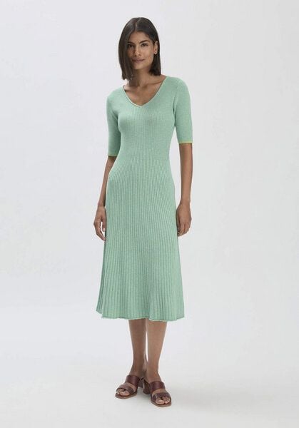 hessnatur Mouliné Strick Kleid Midi Fitted aus reiner Bio-Baumwolle hessnatur Mouliné Strick Kleid Midi Fitted aus reiner Bio-Baumwolle