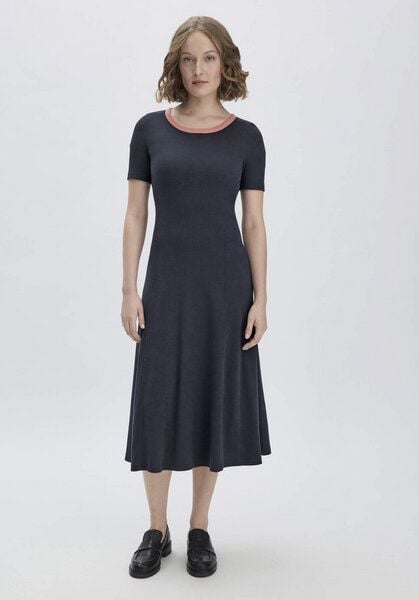 hessnatur Rib Jersey Kleid Midi Slim aus Bio-Baumwolle hessnatur Rib Jersey Kleid Midi Slim aus Bio-Baumwolle