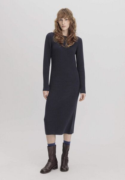 hessnatur Strickkleid Midi Regular aus reiner Bio-Baumwolle hessnatur Strickkleid Midi Regular aus reiner Bio-Baumwolle