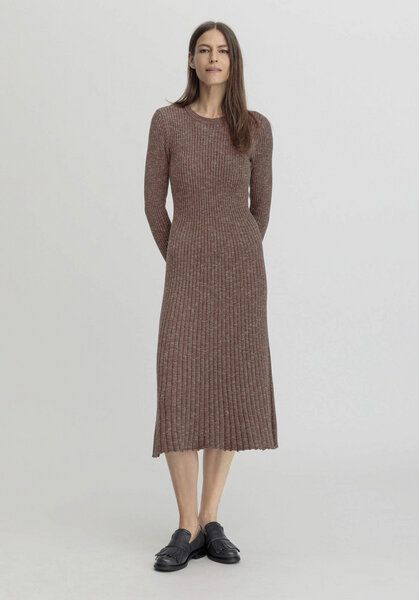 hessnatur Strickkleid Midi Slim aus reiner Bio-Baumwolle hessnatur Strickkleid Midi Slim aus reiner Bio-Baumwolle