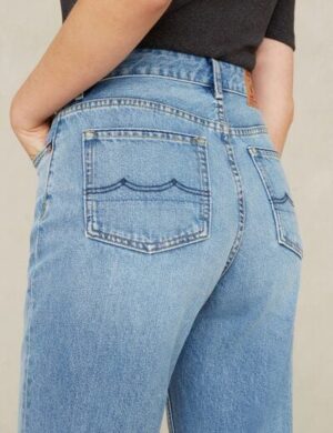 Kings Of Indigo Mom Jeans aus Bio-Baumwolle - Caroline Cropped Sanibel Light Blue
