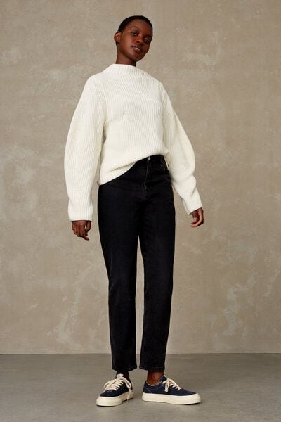 Kings Of Indigo Mom Jeans aus recycelter Baumwolle - Caroline Recycled Black Worn Kings Of Indigo Mom Jeans aus recycelter Baumwolle - Caroline Recycled Black Worn