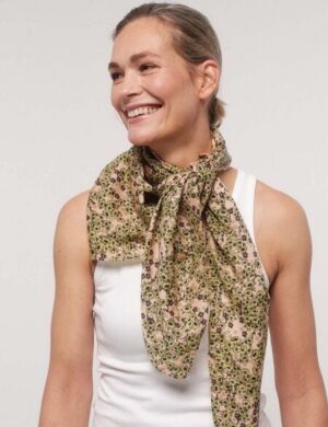 LANIUS Tuch Print Flower Field aus TENCEL