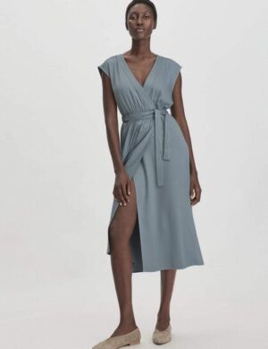 hessnatur Kleid Midi Relaxed aus reiner LENZING ECOVERO Viskose