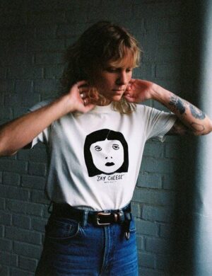 Nudie Jeans T-Shirt aus Bio-Baumwolle – Joni Say Cheese