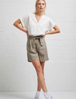 Wunderwerk Damen Bluse kurzärmelig aus Leinen und TENCEL Henley Blouse 1/2