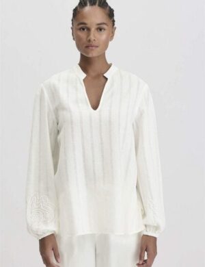 hessnatur Embroidery Bluse Relaxed aus Leinen mit reiner Bio-Baumwolle